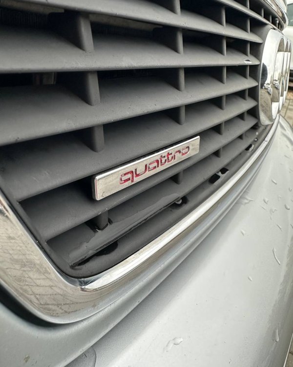 Audi A8 D2 - Image 10