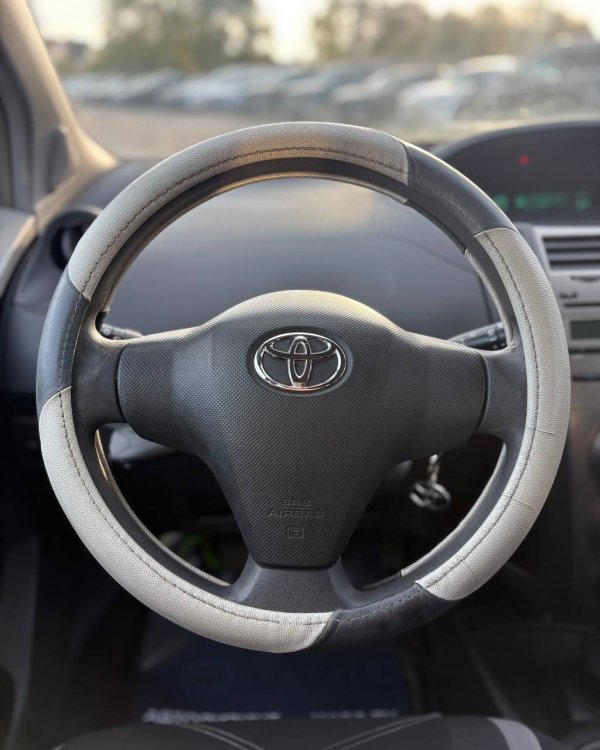 Toyota Yaris II (XP9) · Рестайлинг - Image 15