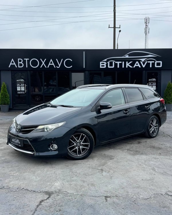Toyota Auris II (E180) - Image 3