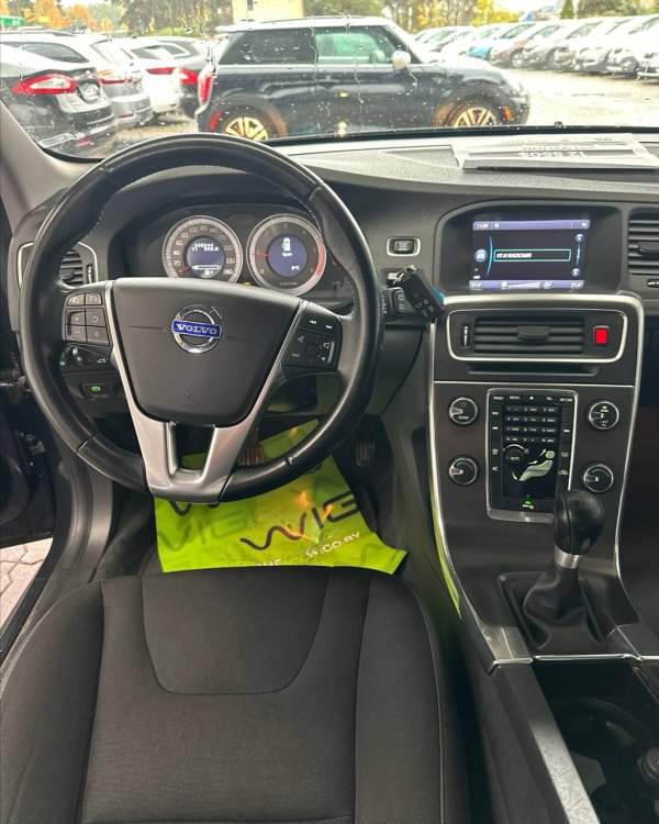 Volvo V60 I - Image 12