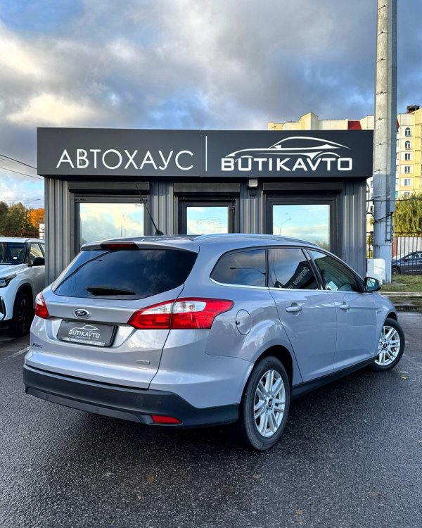 Ford Focus III - Image 6