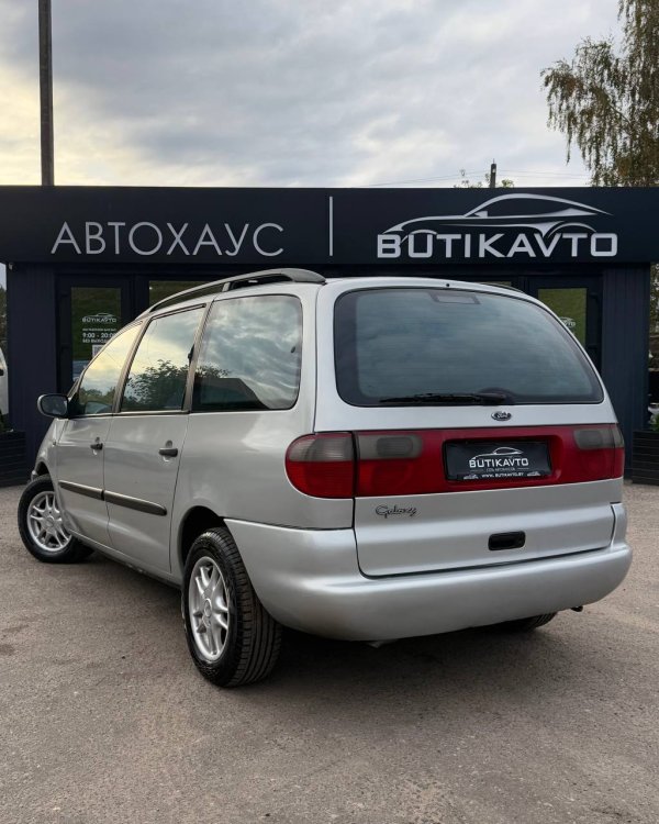 Ford Galaxy I - Image 5