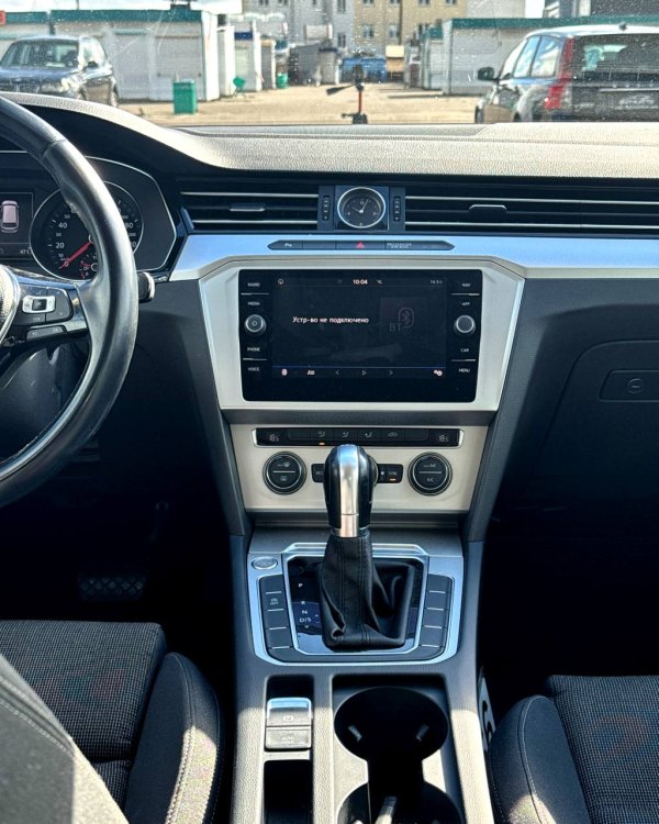 Volkswagen Passat B8 - Image 10