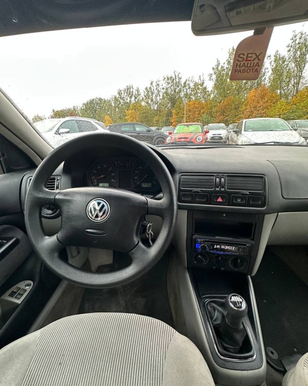 Volkswagen Jetta IV - Image 7