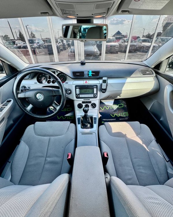 Volkswagen Passat B6 - Image 9