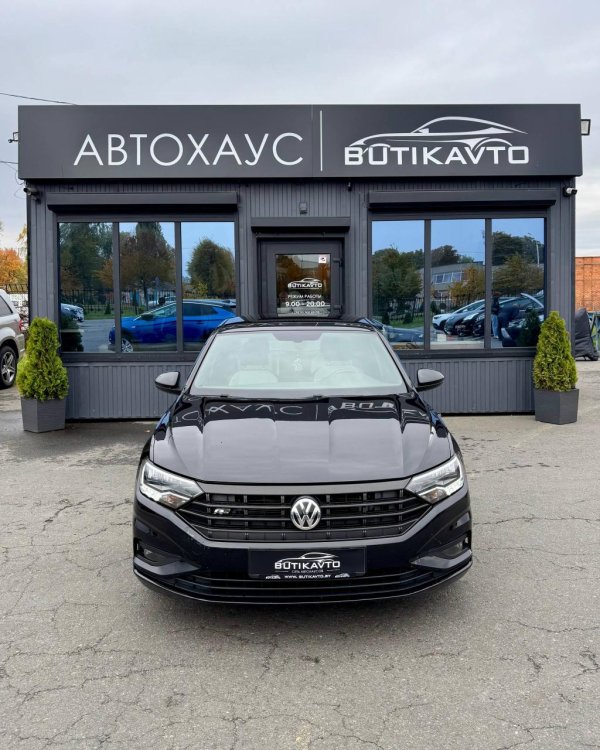 Volkswagen Jetta VII - Image 2