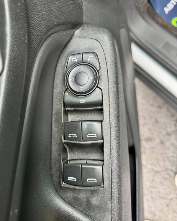 Chevrolet Equinox III - Image 16