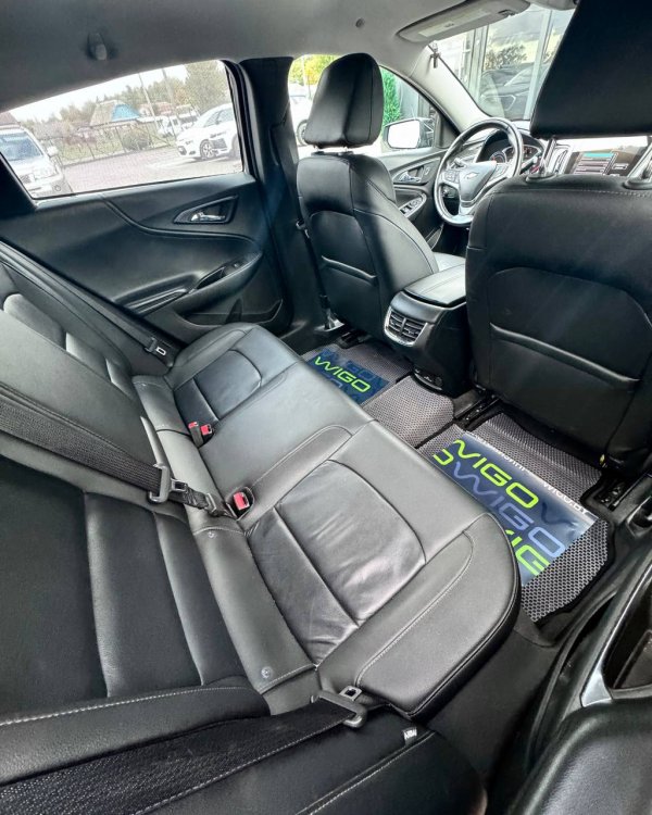 Chevrolet Malibu IX - Image 12