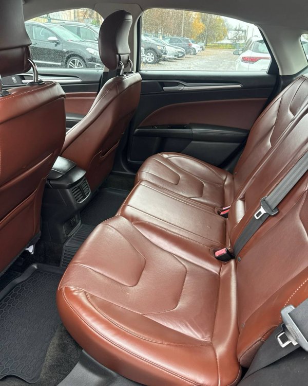 Ford Fusion USA II - Image 12