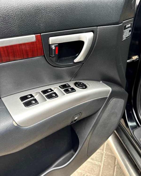 Hyundai Santa Fe CM - Image 9