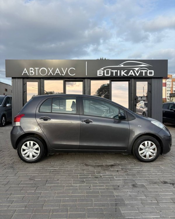 Toyota Yaris II (XP9) · Рестайлинг - Image 14