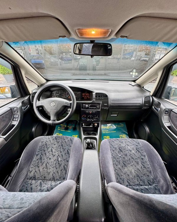 Opel Zafira A - Image 9