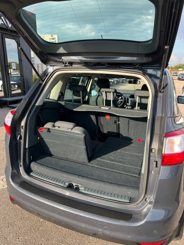 Ford Grand C-Max I - Image 15