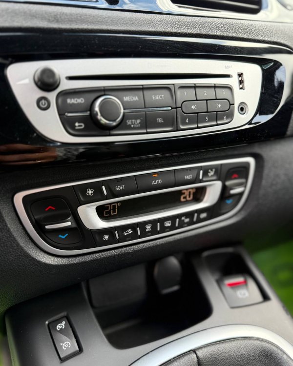Renault Grand Scenic III · Рестайлинг - Image 20
