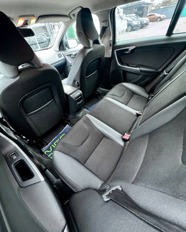 Volvo V60 I - Image 10