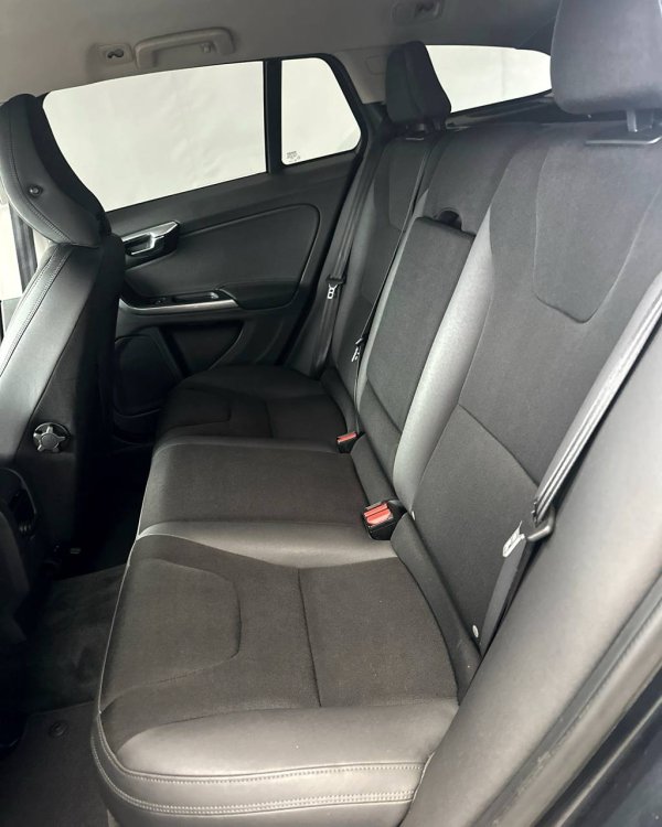 Volvo V60 I - Image 11
