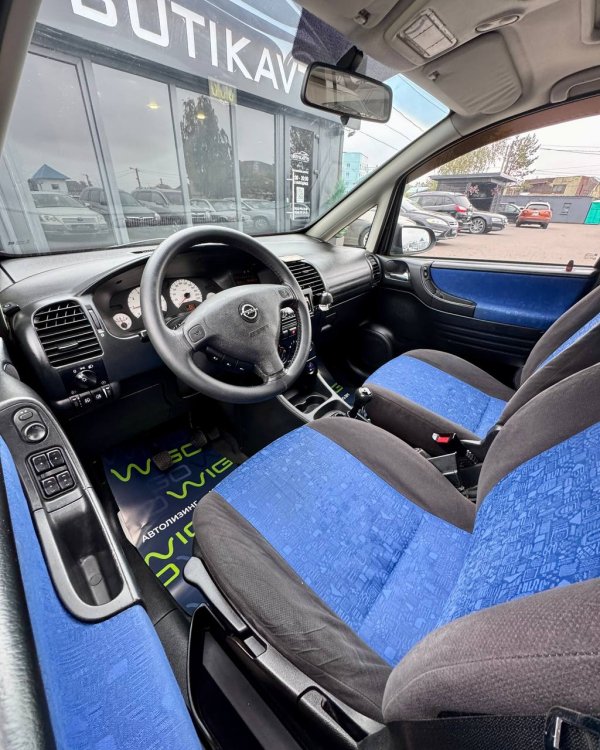 Opel Zafira A - Image 10