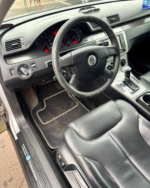 Volkswagen Passat B6 - Image 11