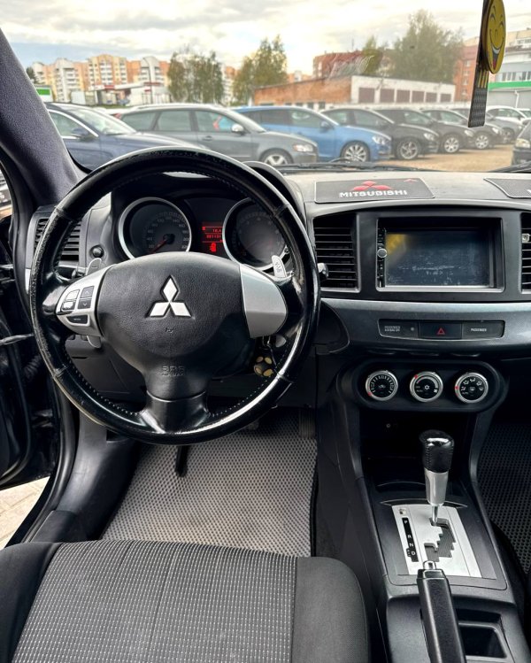 Mitsubishi Lancer X - Image 12