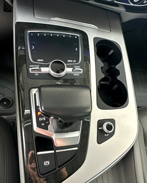 Audi Q7 4M - Image 17