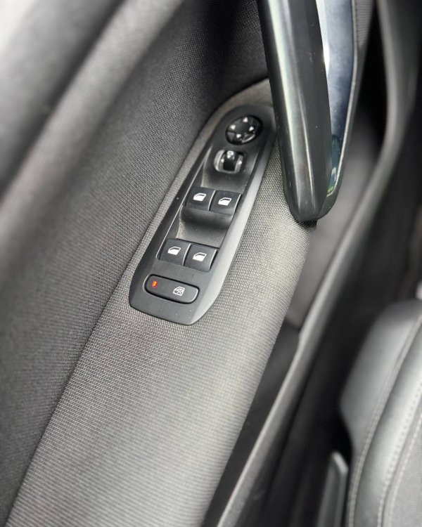 Peugeot 308 T9 · Рестайлинг - Image 16