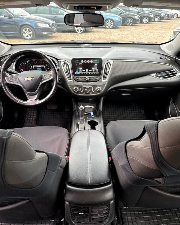 Chevrolet Malibu IX - Image 12