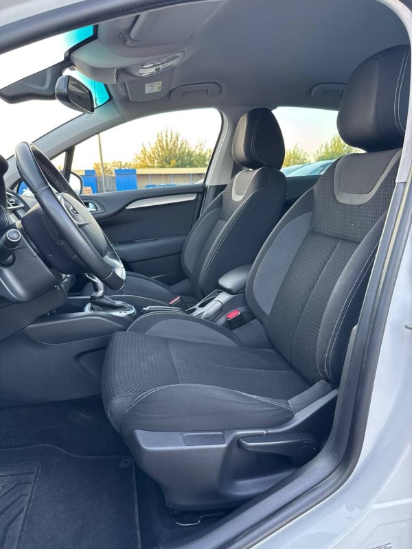 Citroen C4 II · Рестайлинг - Image 10