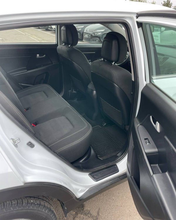 Kia Sportage III - Image 14