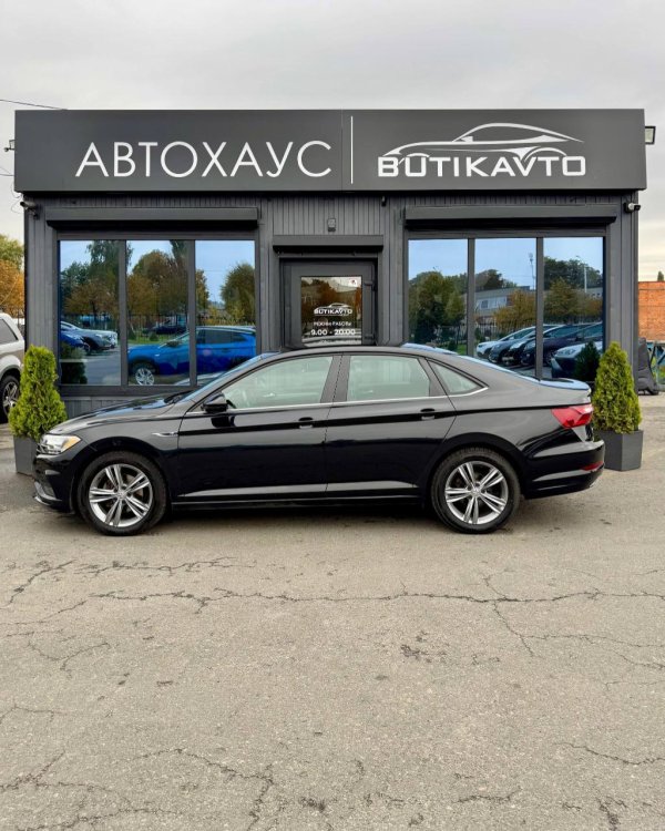 Volkswagen Jetta VII - Image 4