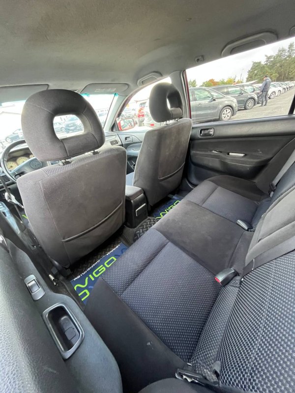 Mitsubishi Lancer IX - Image 11
