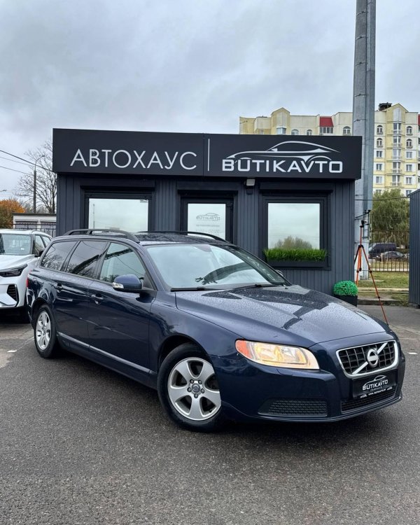Volvo V70 III