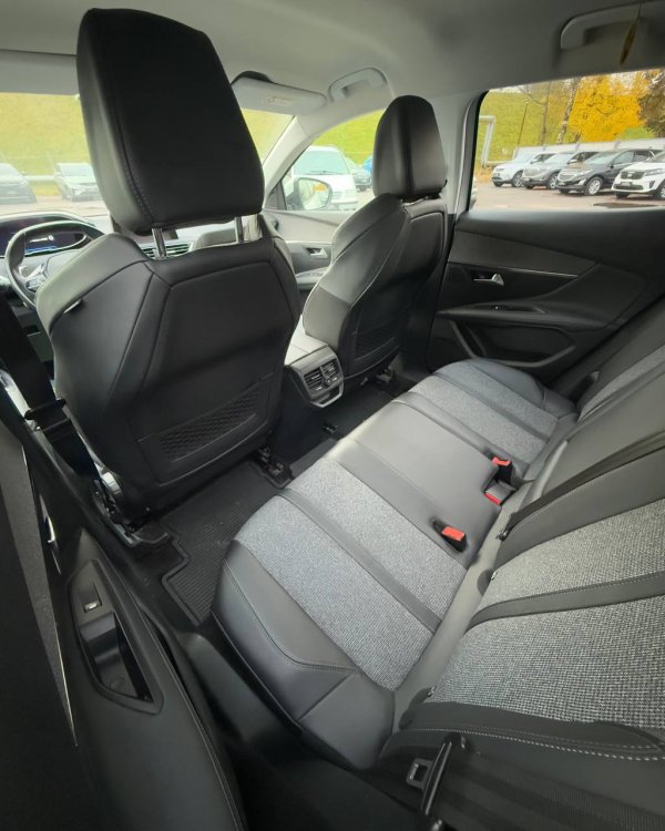 Peugeot 3008 II - Image 12