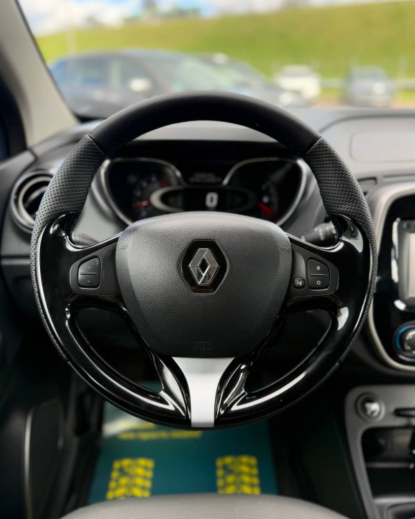 RENAULT CAPTUR - Image 12