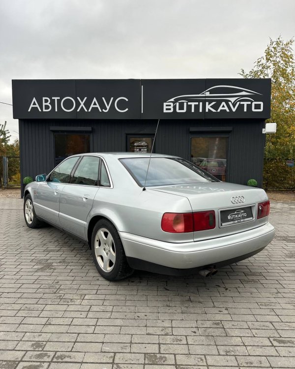 Audi A8 D2 - Image 4