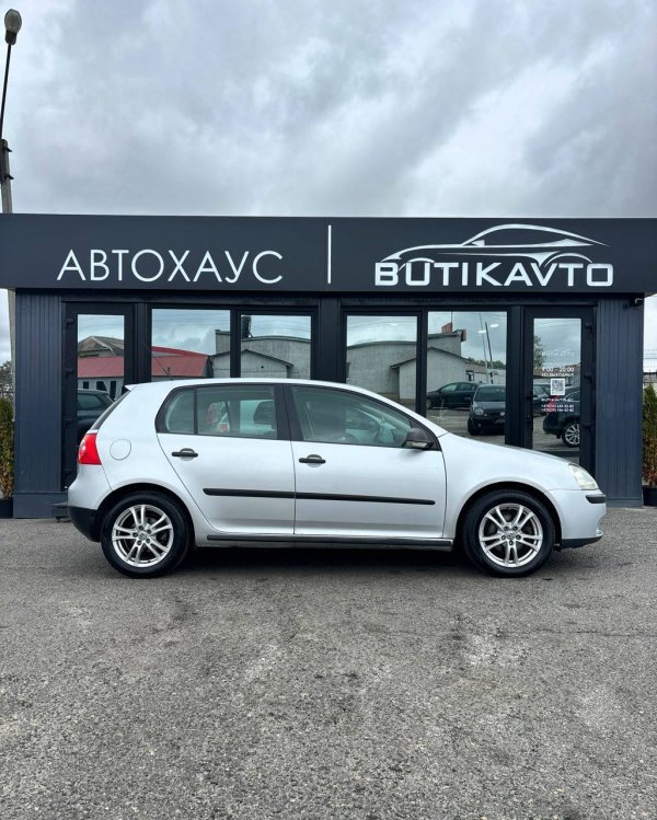 Volkswagen Golf V - Image 7