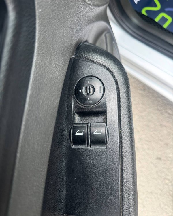 Ford Focus I · Рестайлинг - Image 17