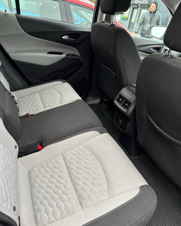 Chevrolet Equinox III - Image 12