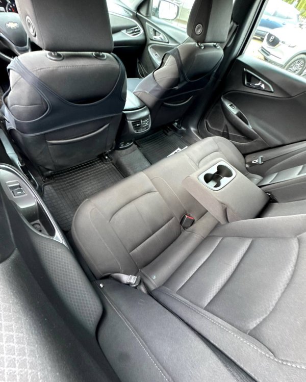 Chevrolet Malibu IX - Image 15