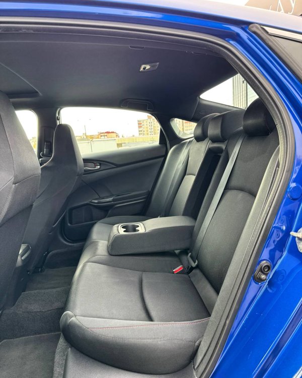 Honda Civic X - Image 13