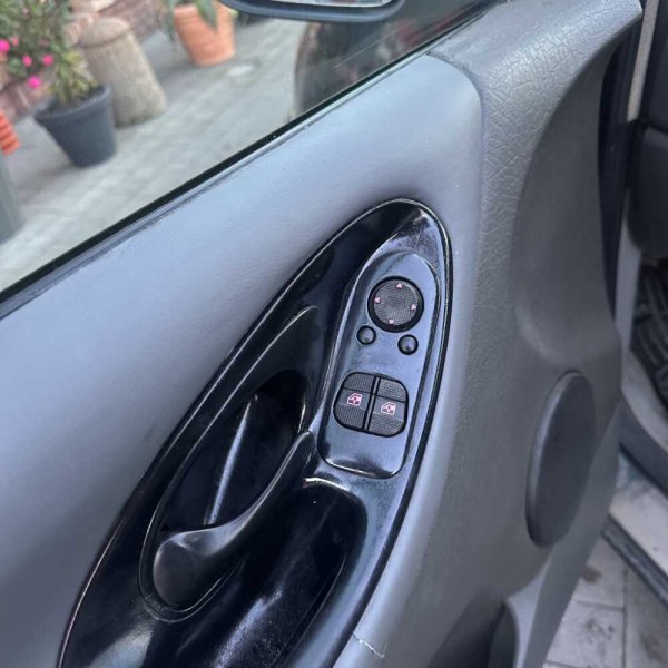 Seat Alhambra 1997 г 476861 км - Image 10