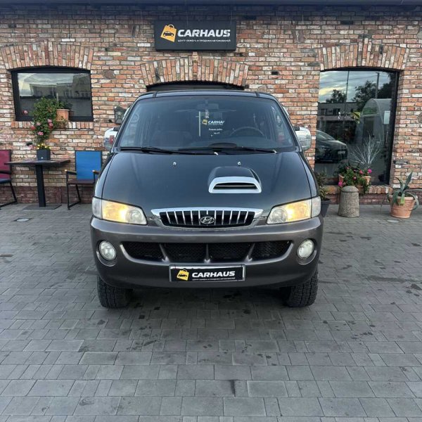 Hyundai H-1 2000 г 293147 км - Image 2