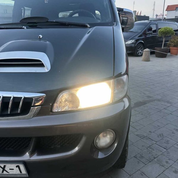 Hyundai H-1 2000 г 293147 км - Image 8