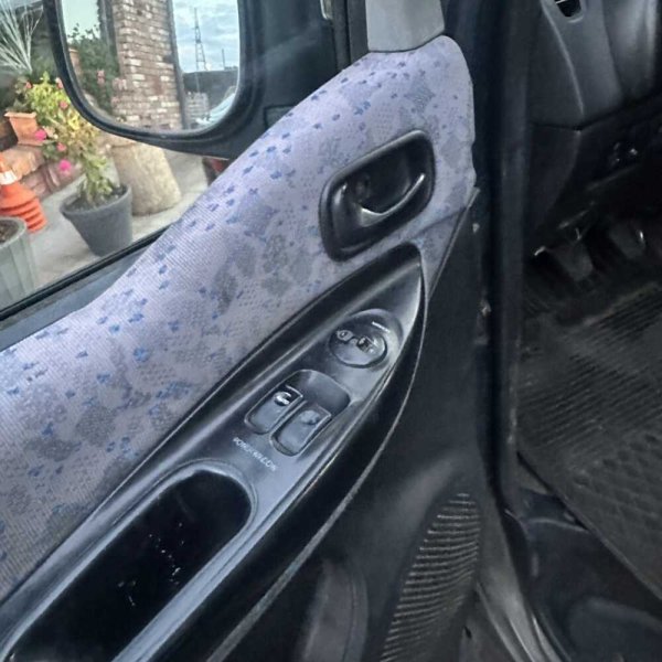 Hyundai H-1 2000 г 293147 км - Image 9