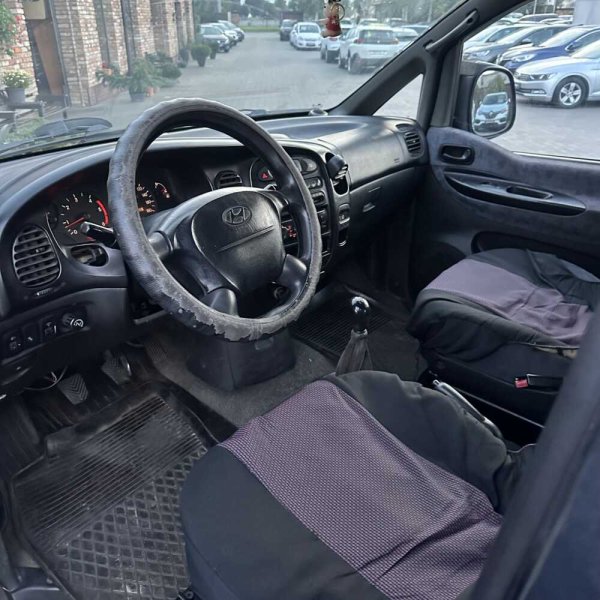 Hyundai H-1 2000 г 293147 км - Image 10
