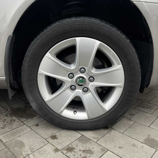 Skoda Octavia 2010 г 289877 км - Image 7