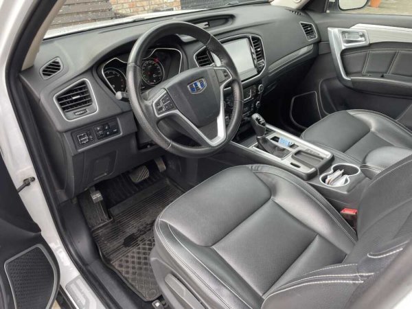 Geely Emgrand X7 2018 г 38000 км - Image 9