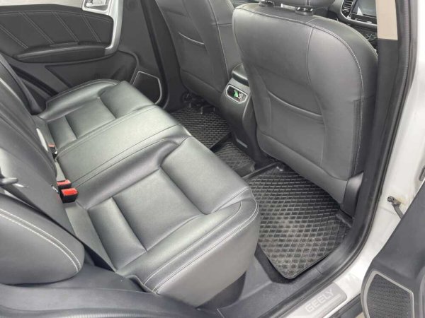 Geely Emgrand X7 2018 г 38000 км - Image 10
