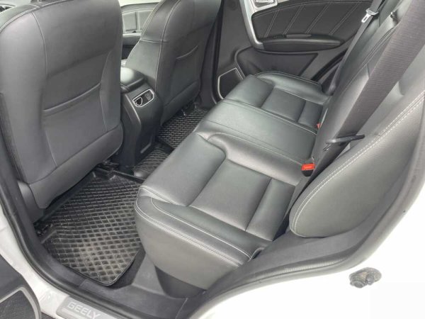Geely Emgrand X7 2018 г 38000 км - Image 15