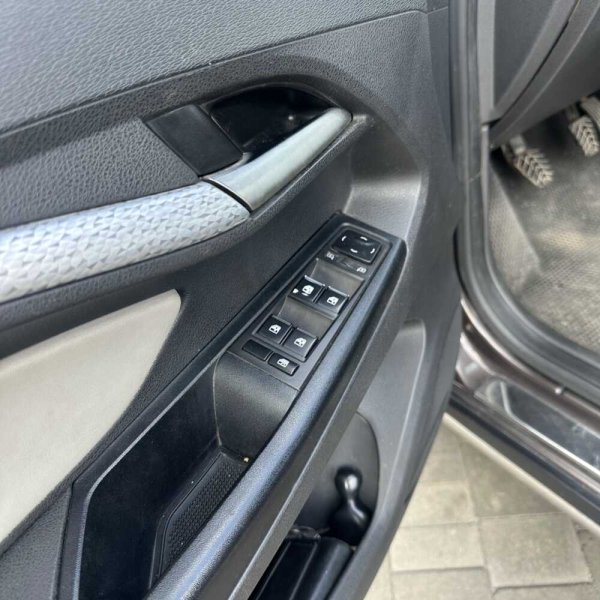 Lada Vesta 2019 г 297272 км - Image 9