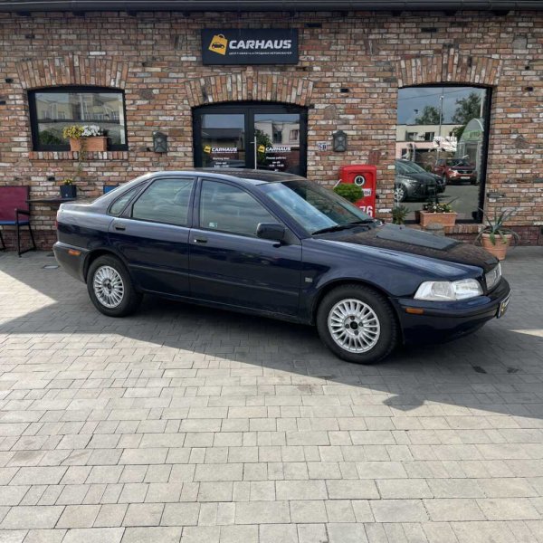 Volvo S40 1998 г 582446 км